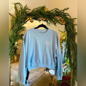 Sporty and rich blue cropped sweatshirt large